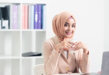 Business Women Muslimah