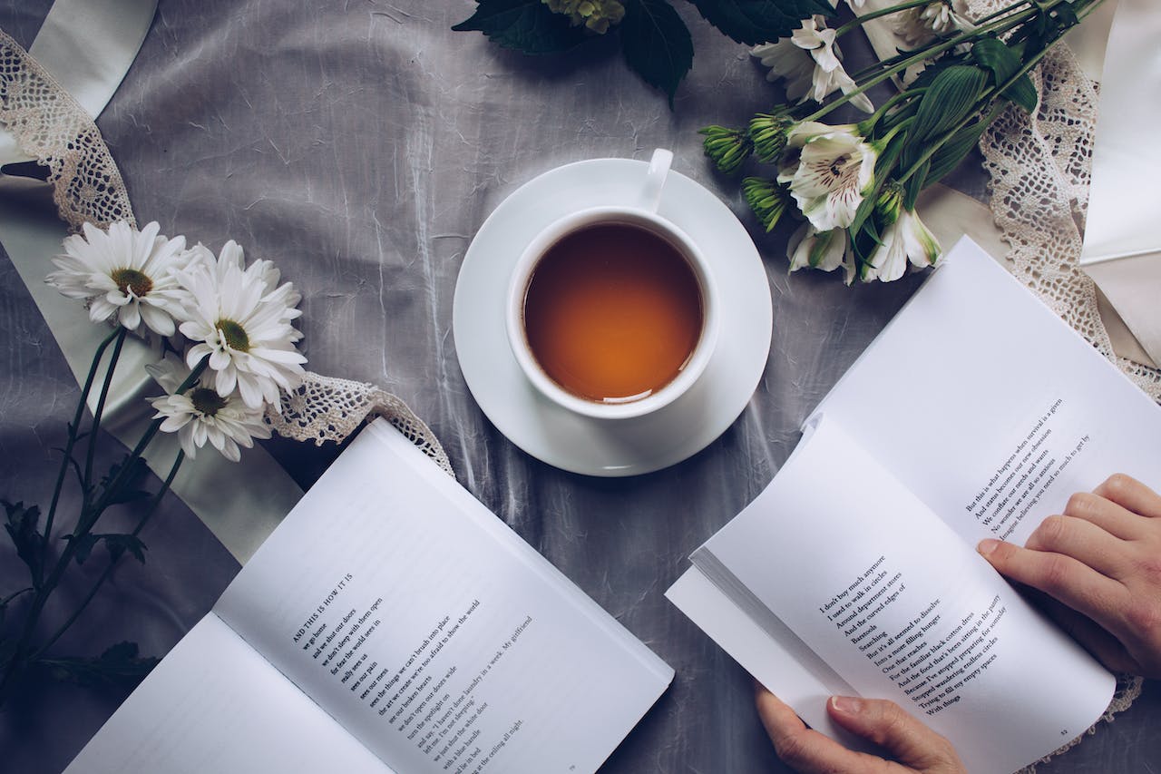 Jenis-jenis Penelitian Literatur Jenis-jenis Penelitian Literatur